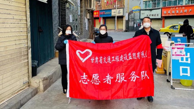 疫情眼前显初心 防控一线见继续