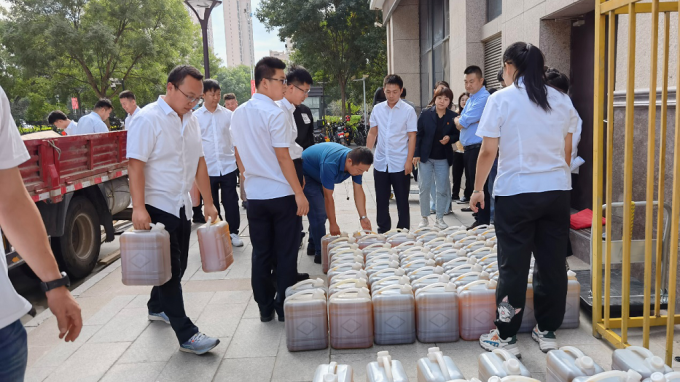 消耗帮扶解难题  用爱温暖农人心：招标咨询集团筹资采购帮扶村农副产品