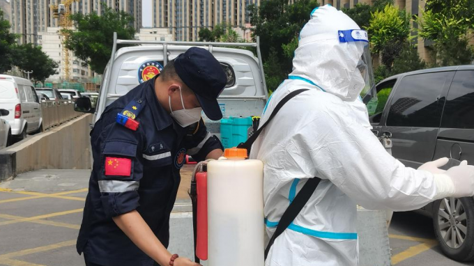 自愿者风范：甘肃省招标咨询集团有限责任公司青年自愿者抗疫一线显继续