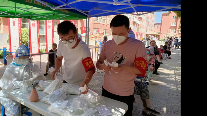 自愿者风范：“特殊战场”的“特殊身影”