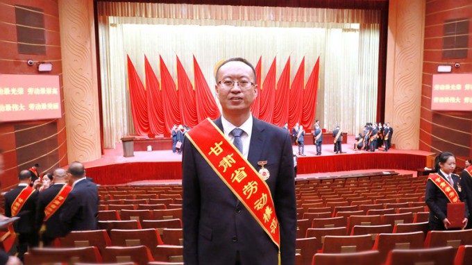 让斗争成为青春底色，，，，，为陇原水利绘就蓝图 | 记甘肃省劳动模范李长春