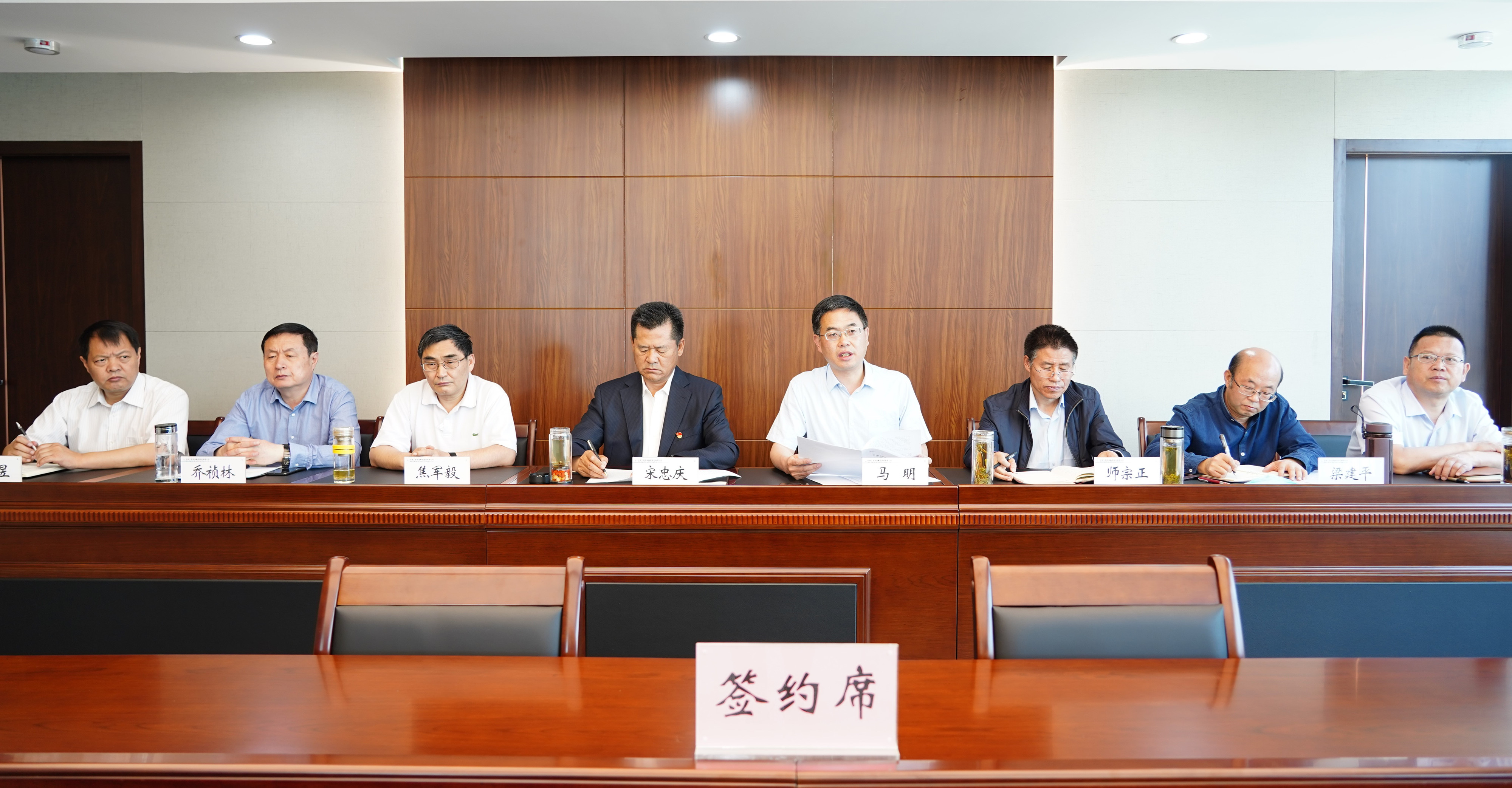 甘肃WM视讯集团举行2020年度业绩审核<br/>目的责任书签约仪式