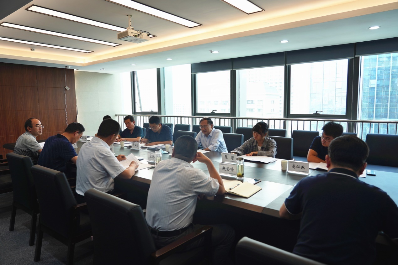 省政府国资委副主任李勇一行到集团调研指导事情