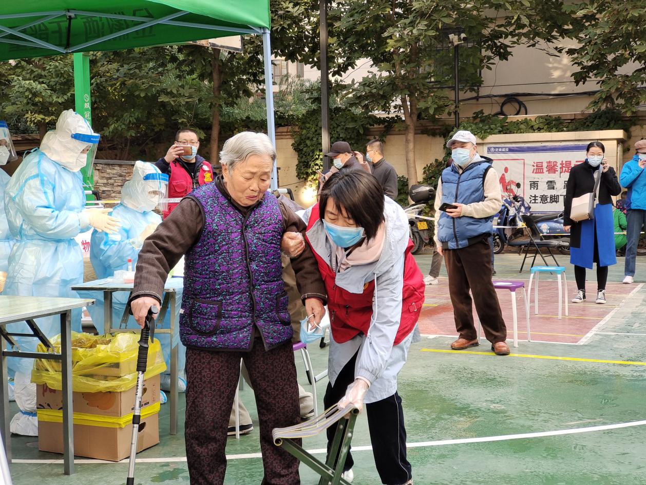 建院自愿者3.png